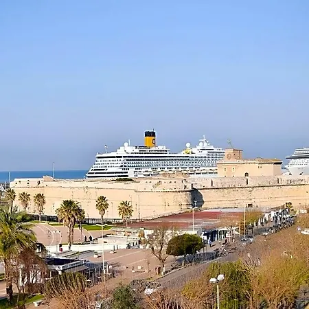 Oda ve Kahvaltı La Marina
